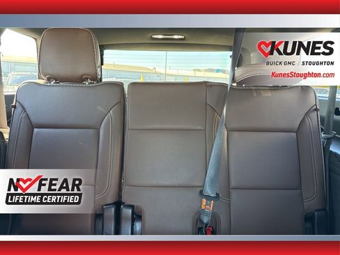 Used 2024 Chevrolet Suburban High Country image 47