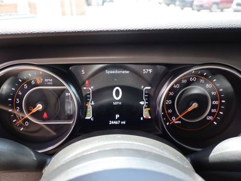 Used 2023 Jeep Gladiator Sport AWD/4WD image 15