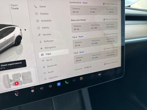 Used 2023 Tesla Model Y Performance image 16