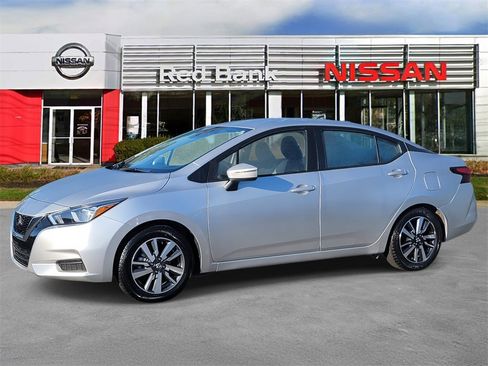 Certified 2021 Nissan Versa SV image 4