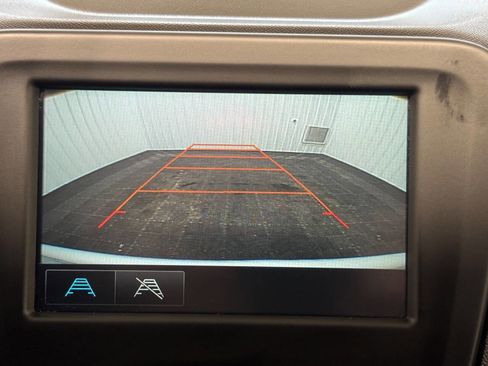 Used 2018 Chevrolet Equinox LT image 36