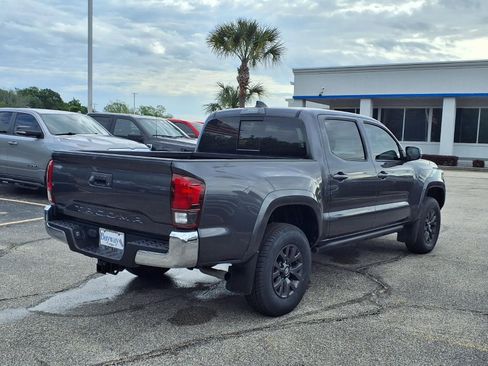 Used 2023 Toyota Tacoma SR5 RWD image 2