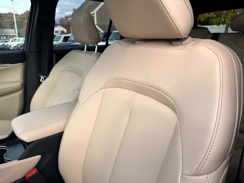 New 2025 Jeep Grand Cherokee Limited image 9