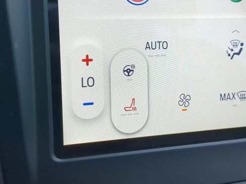 Certified 2024 Ford Edge SEL w/ Convenience Package image 21