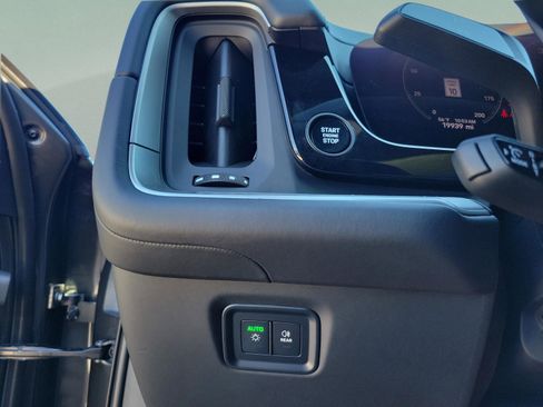 Used 2024 Porsche Cayenne S image 25