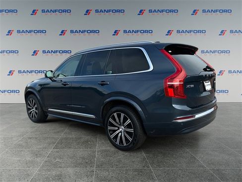 Used 2023 Volvo XC90 B6 Plus image 3