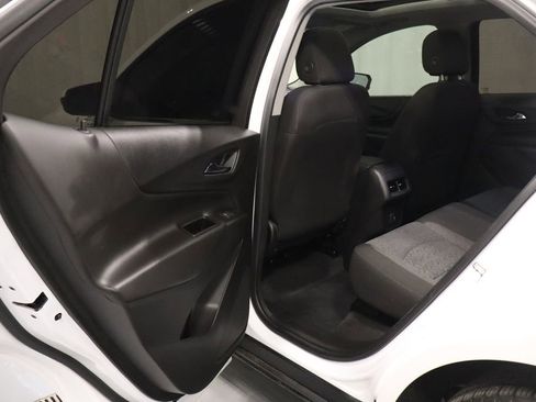 Used 2022 Chevrolet Equinox LT AWD/4WD image 14