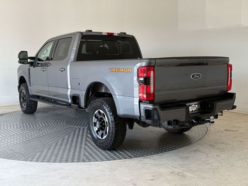 Used 2024 Ford F250 Lariat w/ Lariat Ultimate Package AWD/4WD image 3