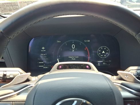 Used 2024 Lexus GX 550 w/ Accessory Package (2T) AWD/4WD image 23