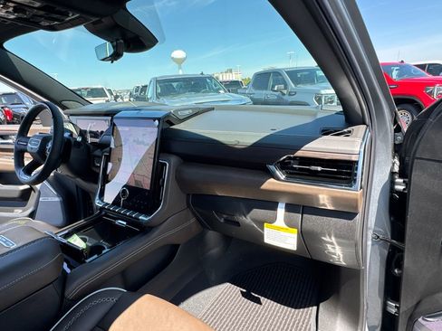 New 2026 GMC Yukon XL Denali Ultimate image 31