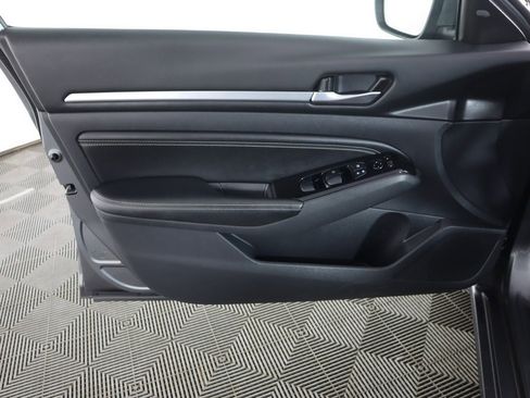 Used 2023 Nissan Altima 2.5 SV w/ SV Premium Package image 23