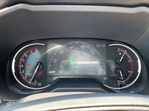 Used 2025 Toyota RAV4 XLE w/ Convenience Package FWD image 12