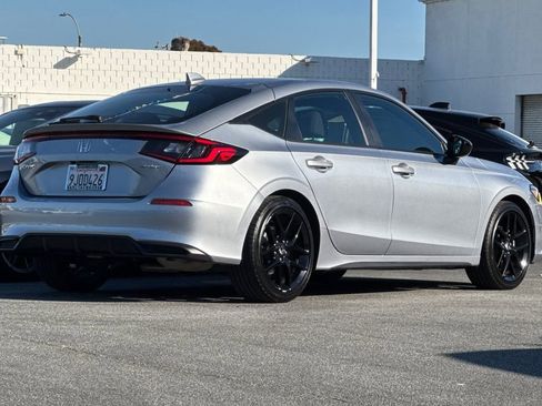 Used 2024 Honda Civic Sport image 3