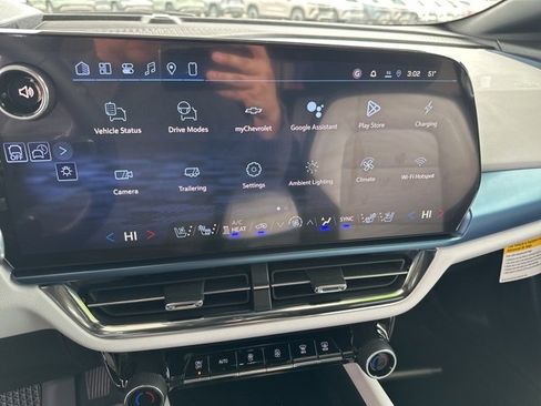 New 2026 Chevrolet Equinox EV LT image 20