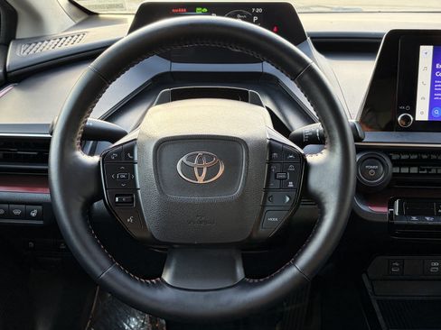Used 2025 Toyota Prius Plug-In Hybrid FWD image 16