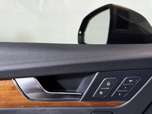 Used 2023 Audi Q5 2.0T Premium w/ Convenience Package image 22