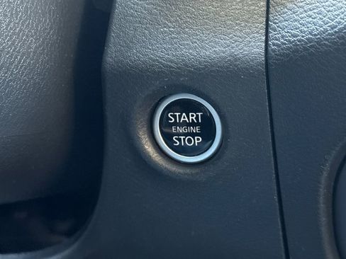 Used 2023 Nissan Frontier SV w/ Technology Package image 31