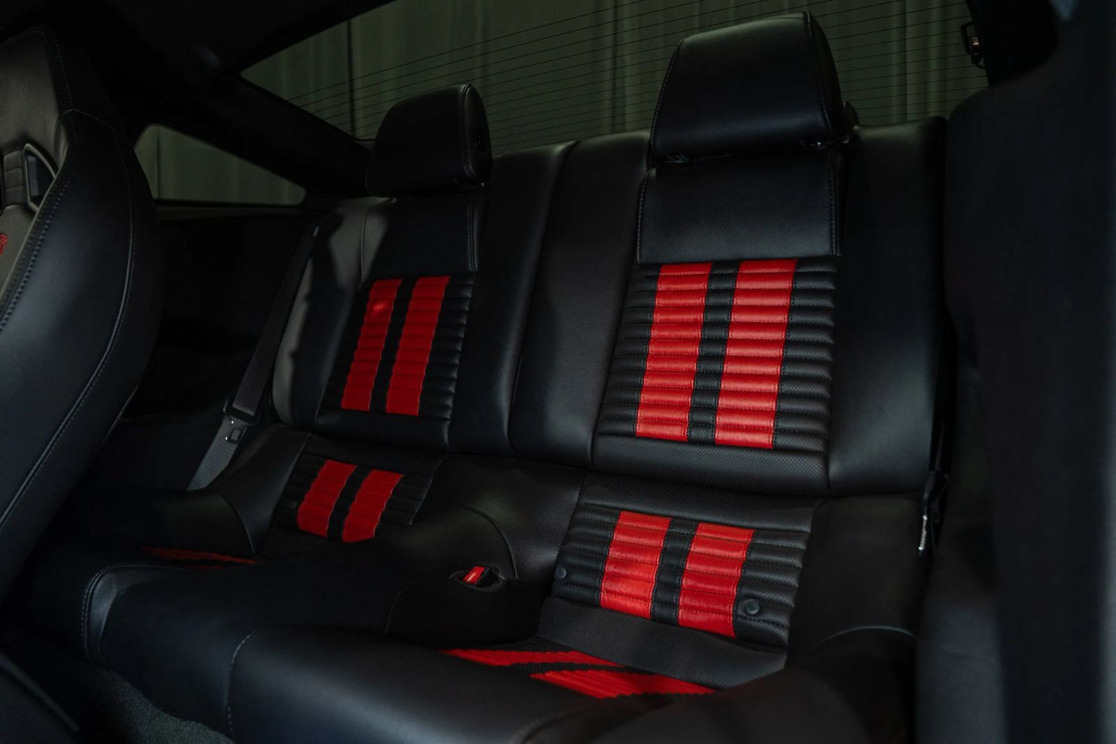 Used 2013 Ford Mustang Shelby GT500 w/ Electronics Pkg RWD image 19