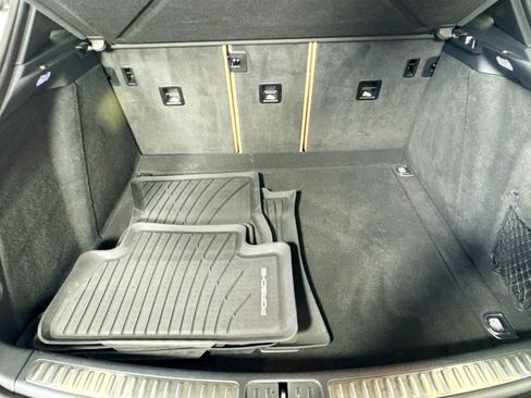 Used 2021 Porsche Macan S image 23