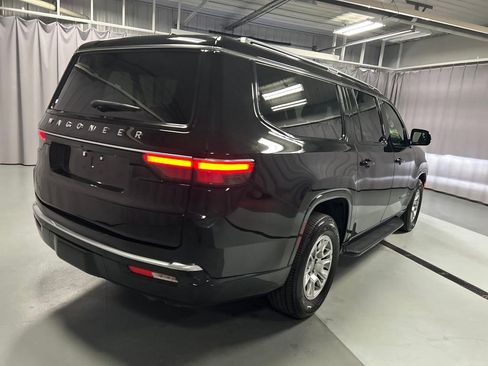 Used 2024 Jeep Wagoneer L 4WD image 7