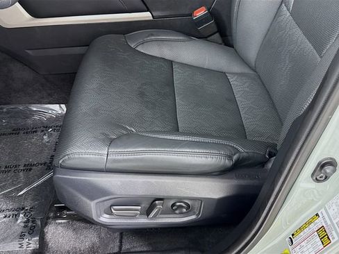 Certified 2025 Toyota Tundra Limited AWD/4WD image 20