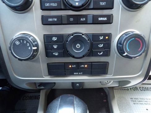Used 2010 Ford Escape XLT AWD/4WD image 22