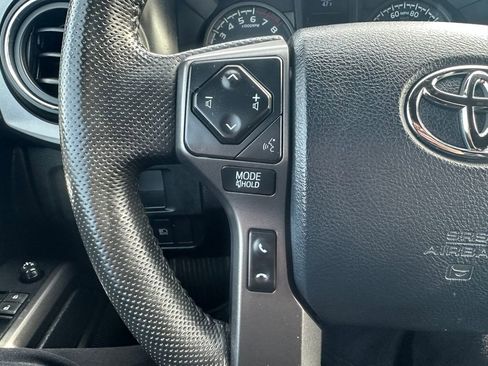 Used 2019 Toyota Tacoma TRD Sport image 20