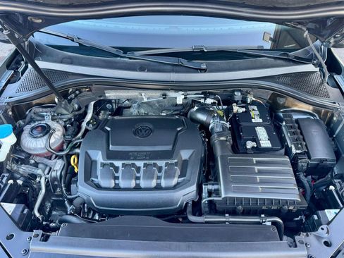 Used 2022 Volkswagen Tiguan SE image 8