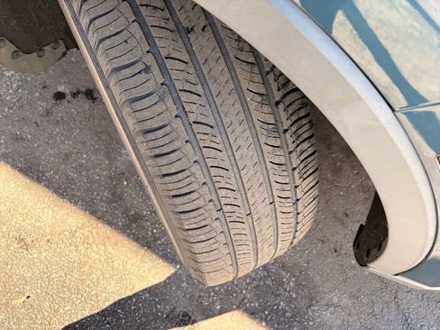 Used 2016 Lincoln MKX Select w/ Select Plus Package image 40