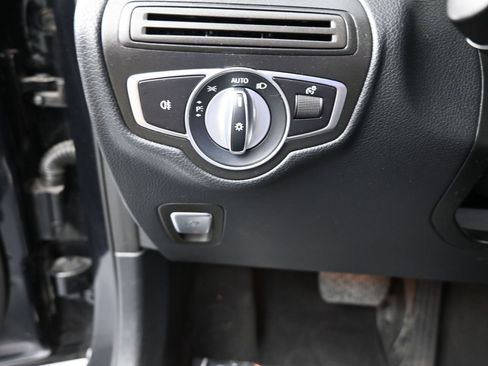 Used 2019 Mercedes-Benz GLC 300 GLC 300 image 30