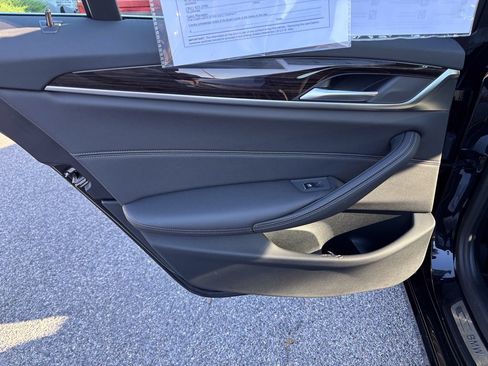 Used 2021 BMW 530i xDrive w/ Convenience Package AWD/4WD image 45