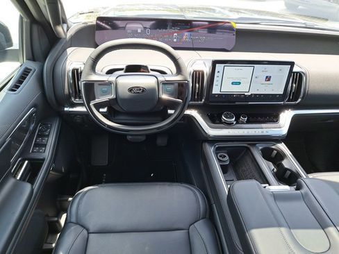 New 2025 Ford Expedition Platinum w/ Stealth Performance Package image 18