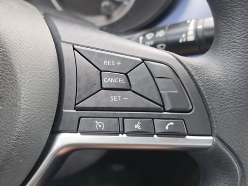 Used 2024 Nissan Versa SV w/ Trunk Package image 14