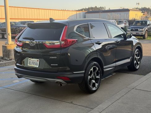 Used 2019 Honda CR-V Touring image 6