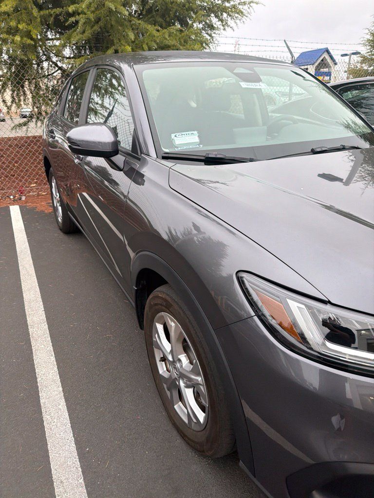 Used 2024 Honda HR-V LX image 4