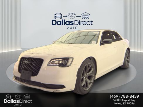 Used 2022 Chrysler 300 Touring w/ Sport Appearance Package RWD image 1