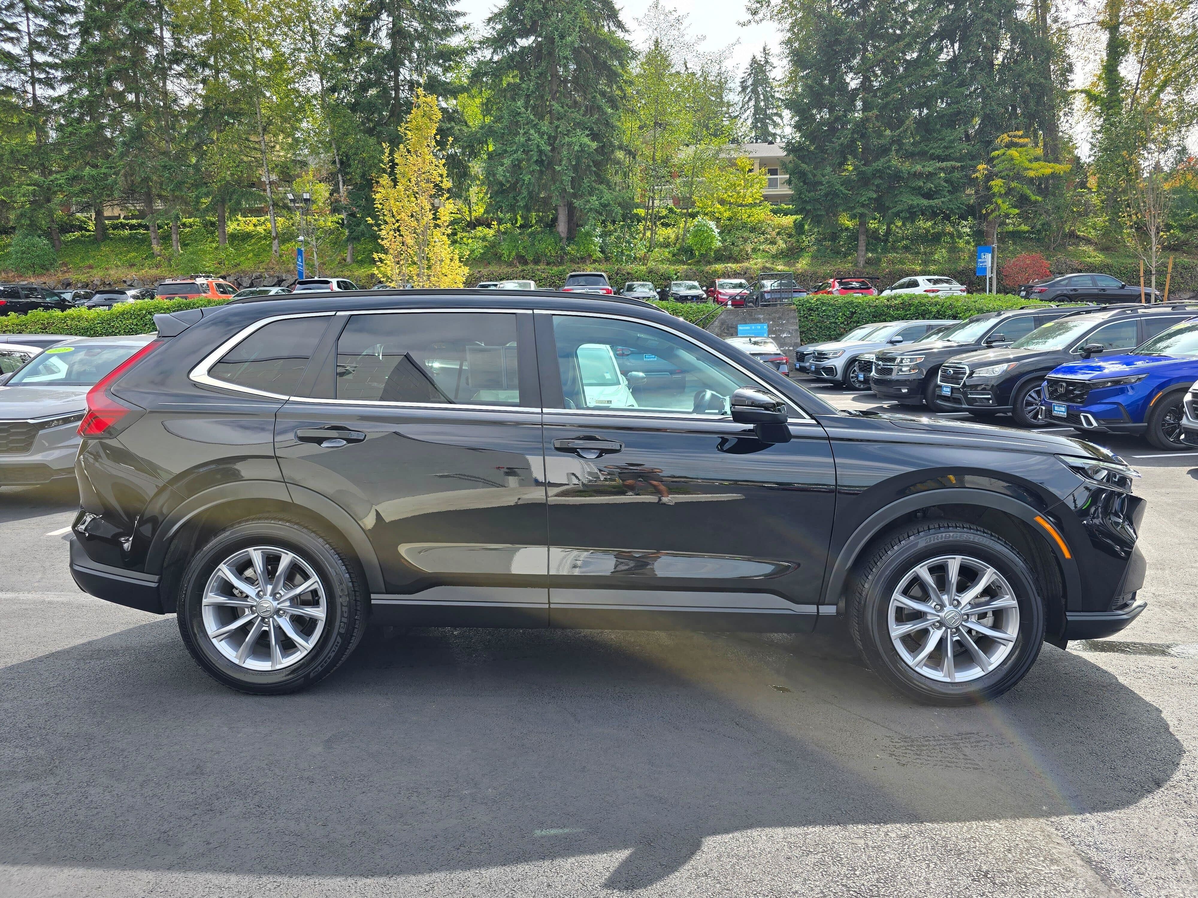Used 2023 Honda CR-V EX-L image 4