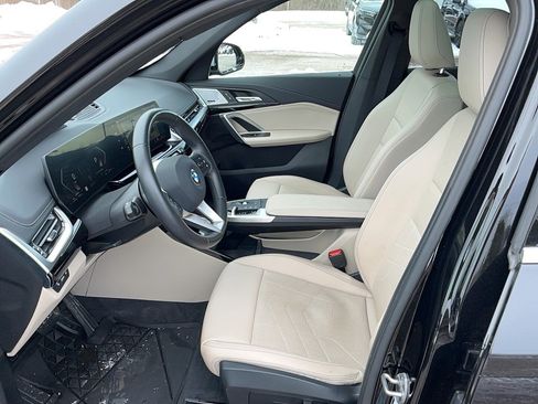 Certified 2023 BMW X1 xDrive28i w/ Premium Package image 9