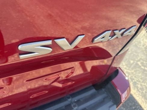 Used 2023 Nissan Frontier SV w/ SV Premium Package image 5