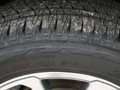 Used 2021 GMC Canyon Denali image 27