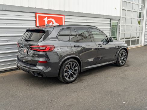 Used 2022 BMW X5 xDrive45e w/ M Sport Package AWD/4WD image 57