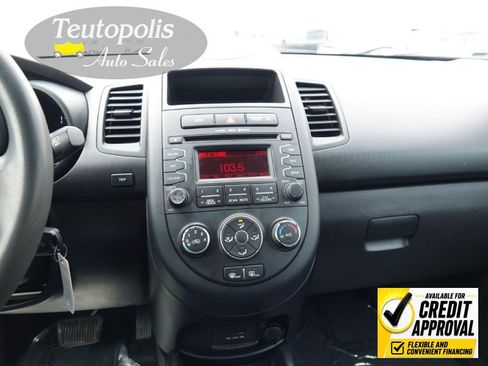 Used 2013 Kia Soul FWD image 26