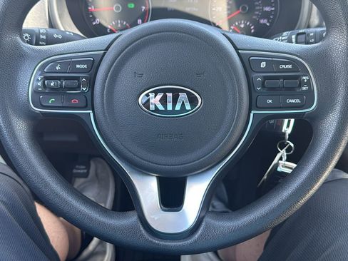 Used 2018 Kia Sportage LX FWD image 12