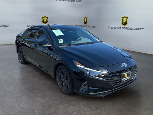 Used 2021 Hyundai Elantra SEL FWD image 7