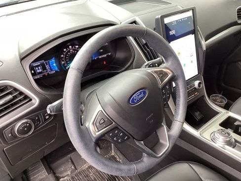 Used 2023 Ford Edge SEL w/ Convenience Package AWD/4WD image 24