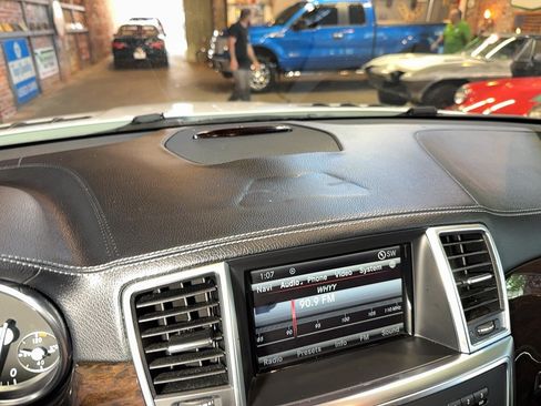 Used 2014 Mercedes-Benz GL 450 4MATIC image 44