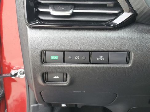 Certified 2025 Nissan Sentra SR w/ SR Premium Package FWD image 19