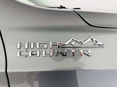Used 2021 Chevrolet Tahoe High Country RWD image 35