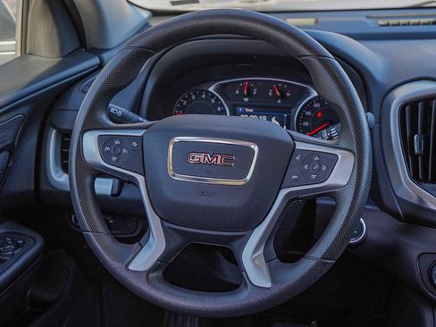 Used 2024 GMC Terrain SLE image 26