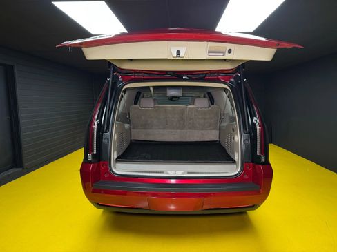 Used 2015 Cadillac Escalade ESV Premium image 14